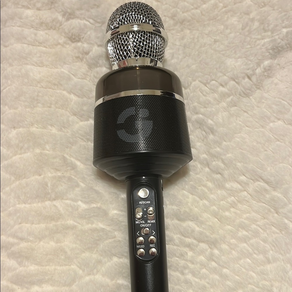Wireless Microphone- Bluetooth capabilities 
Read below